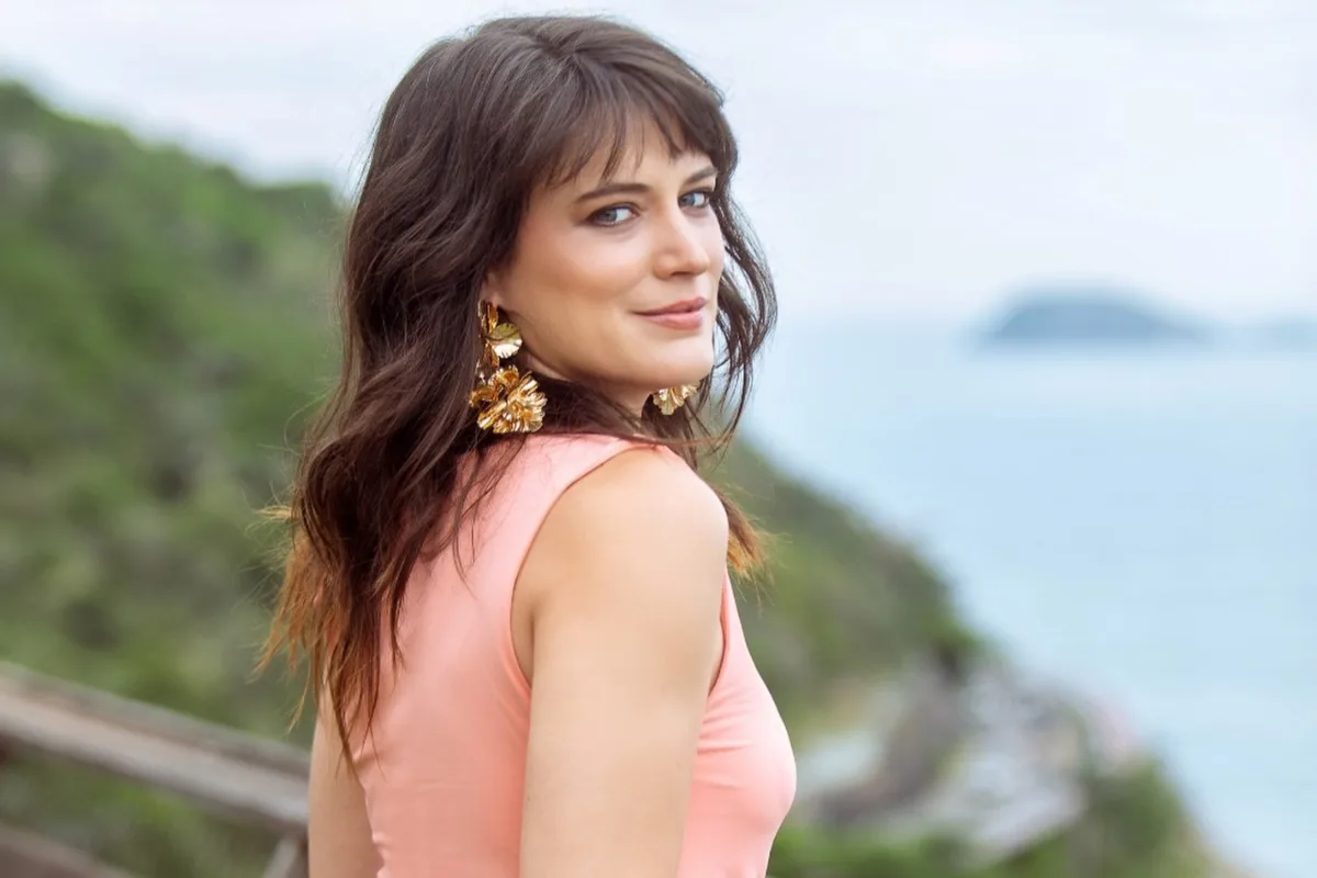 Bianca Bin rebate após aparecer em lista de famosos “sem carisma”