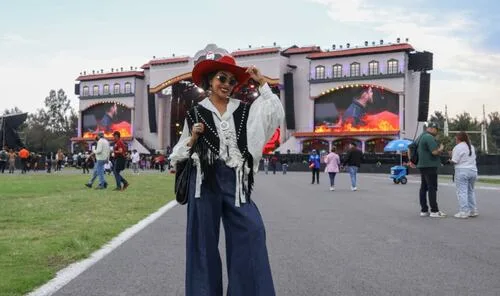 El Festival Arre da la bienvenida a miles de fanáticos del regional en su primer día de actividades