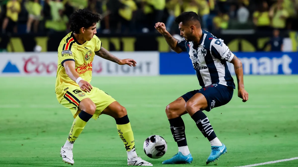 Cantante Guerrero defiende al América sobre el posible penal que no se le marcó en la Leagues Cup 2026: “Pisotón imprudente de Salcedo”