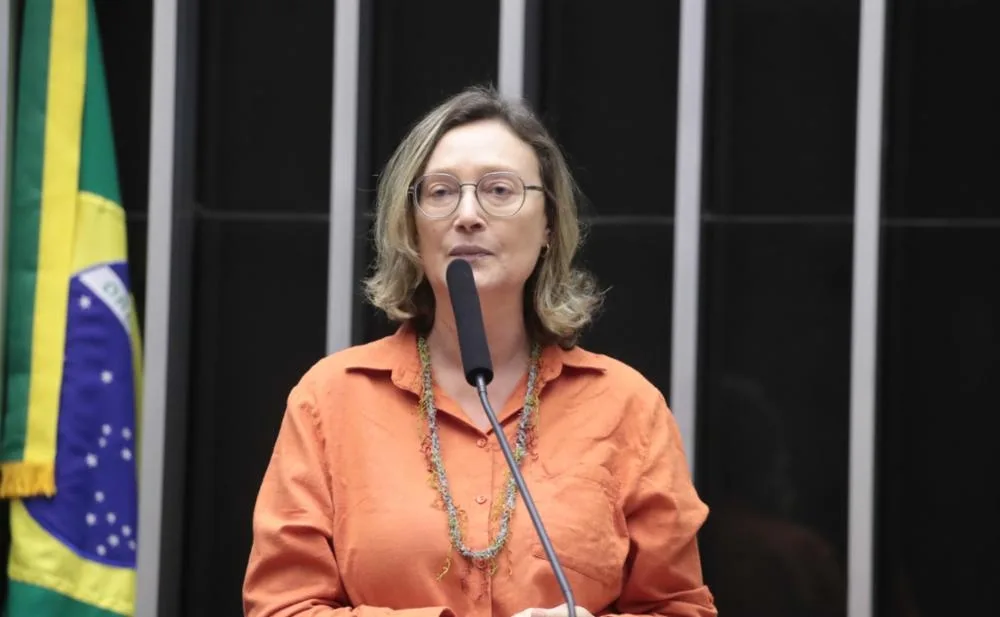 TV Fórum: Aumento da violência contra a mulher está relacionado ao avanço do bolsonarismo, diz Maria do Rosário