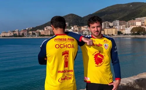 El Ajaccio presentó jerseys especiales para homenajear a Memo Ochoa; tienen los colores del América