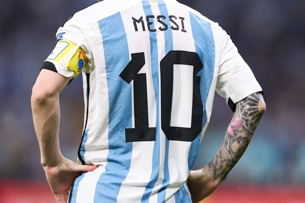 Entenda por que a Argentina não pode aposentar a camisa 10 de Messi