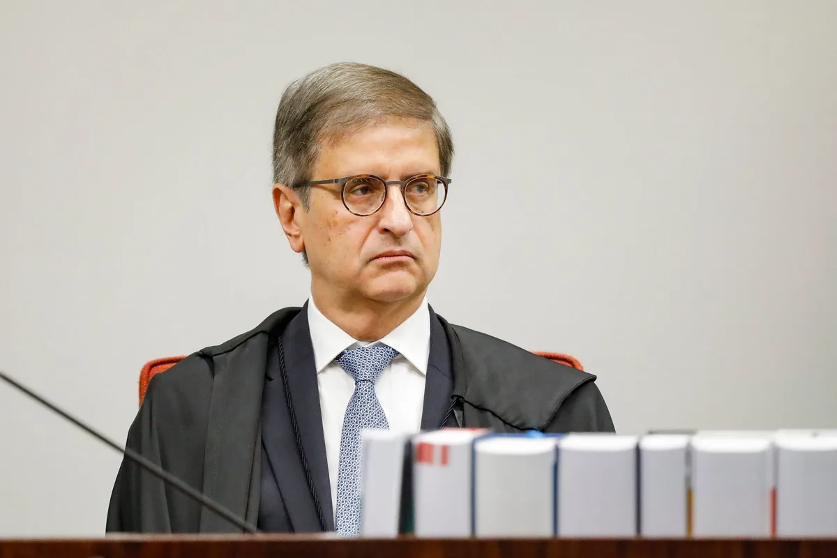 Após menção a Gonet, cúpula da PGR cita desânimo com investigações
