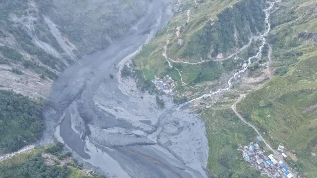 Nova enchente no Nepal deixa cinco pessoas desaparecidas