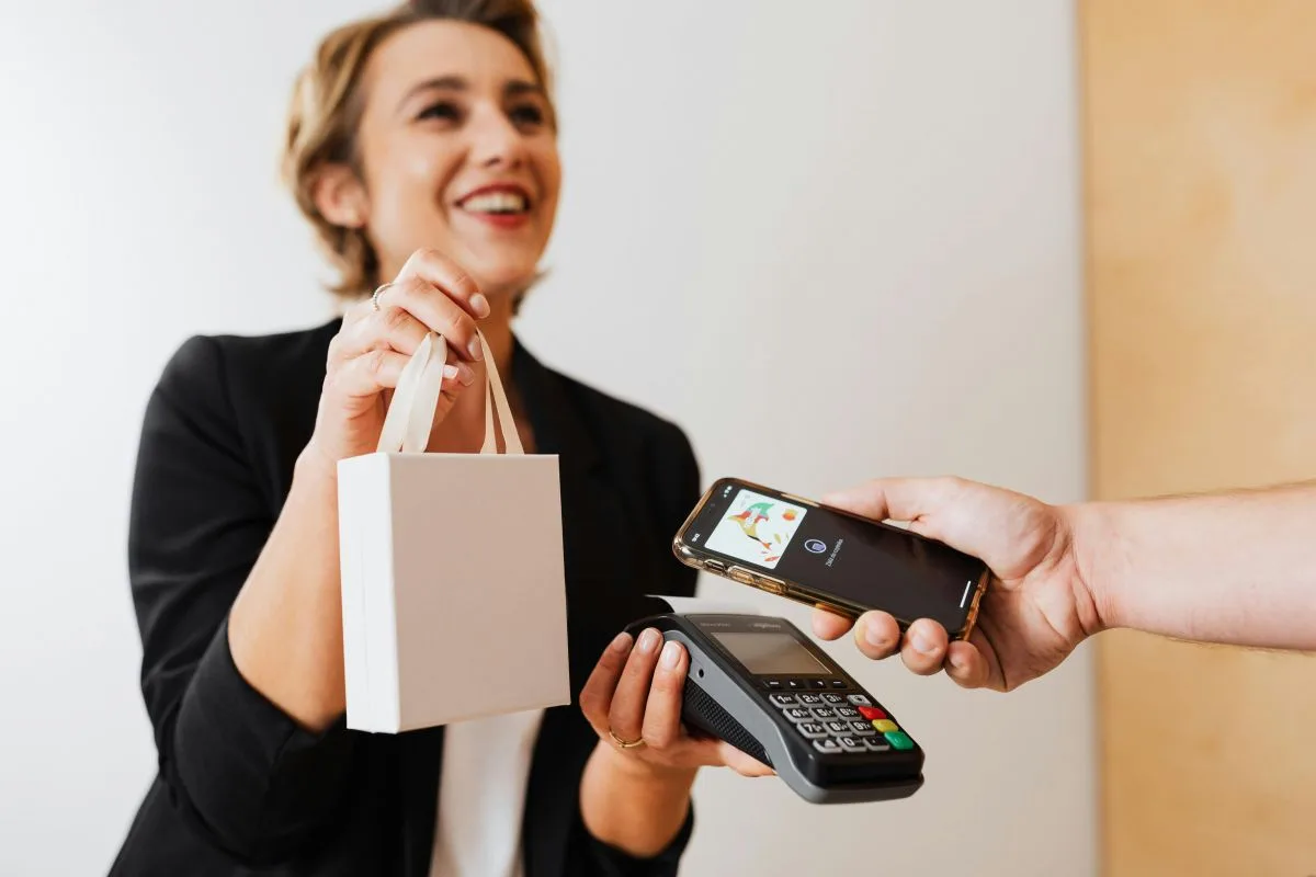 Apple Pay Could Launch in India Next Month With Axis Bank Credit Cards, Report Claims