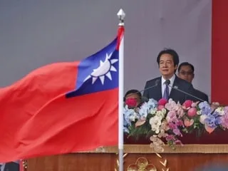 Le dirigeant de Taïwan dit augmenter les dépenses de défense pour éviter une guerre