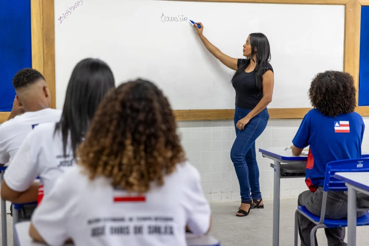Professores aprovados são convocados para atuar na rede estadual da Bahia