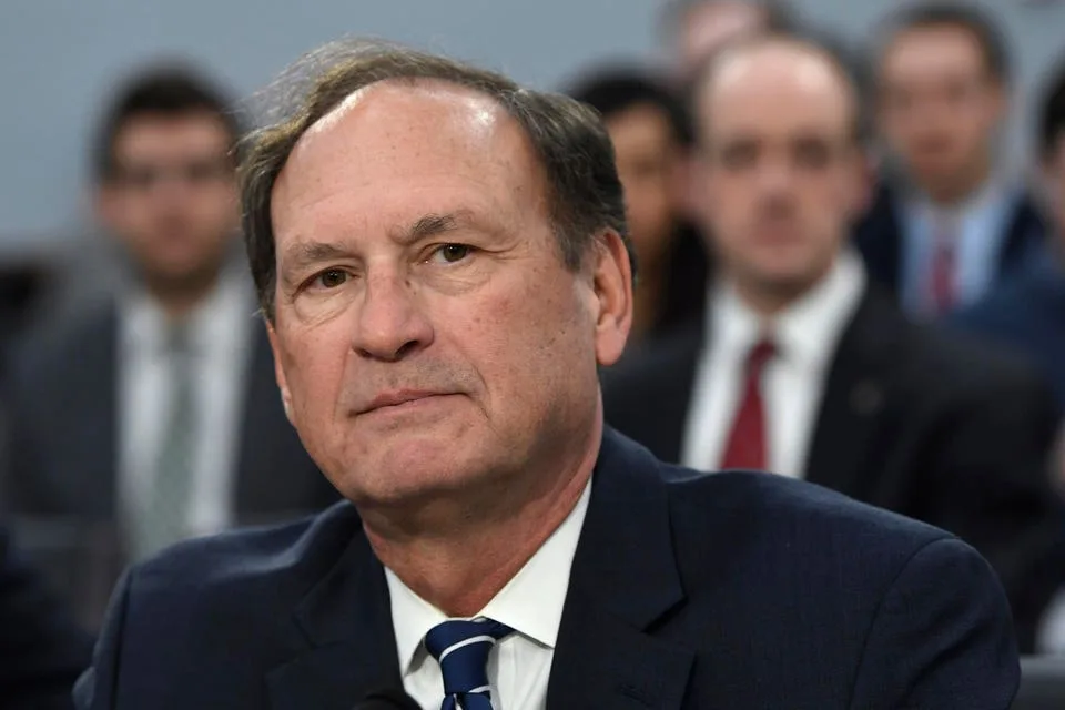 Samuel Alito Holds More Than $175,000 In Fossil Fuel Investments Ahead Of Hearing Exxon Case, Disclosure Shows