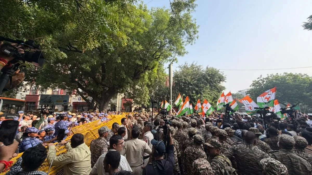 Indian Youth Congress marches towards Jantar Mantar amid heavy security