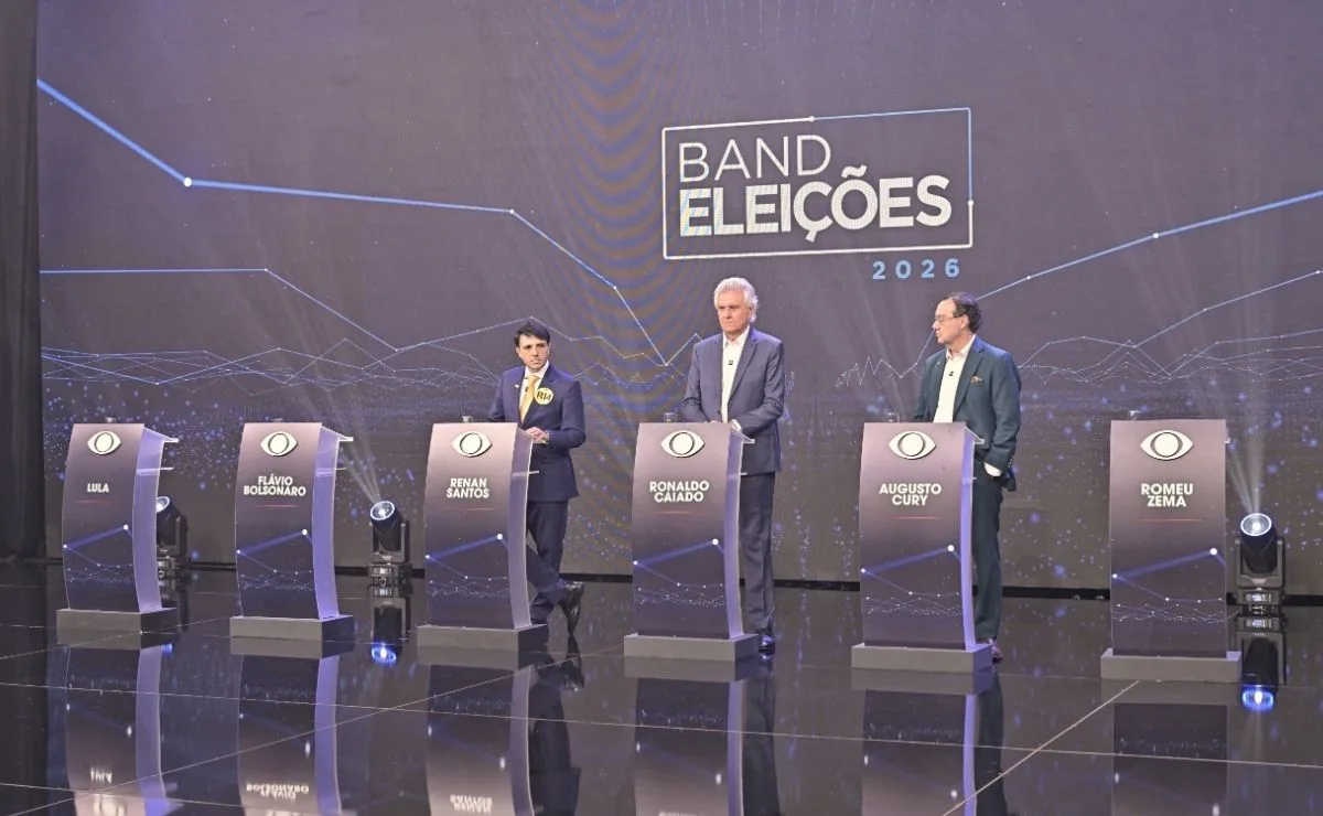 Sem Lula, Flávio e Zema, primeiro debate presidencial é marcado por ataques