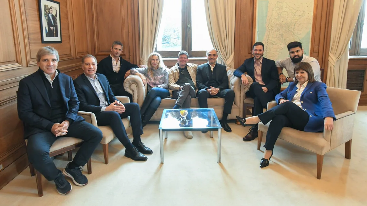 El Gobierno vuelve a reunir a la mesa política para ordenar su agenda en el Congreso