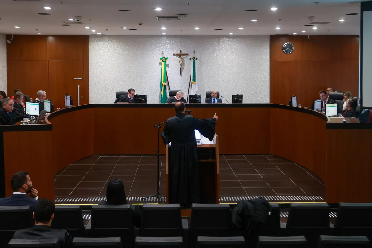 TRE-DF nega pedido do PT e autoriza candidatura de Gustavo Rocha a vice