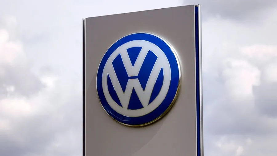 Volkswagen: Aufseher brummen VW Millionenstrafe auf – Verstoß gegen Ad-hoc-Pflicht