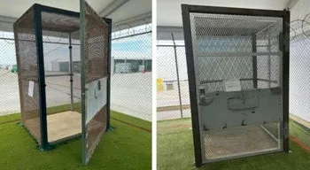 Migrantes em celas do tamanho de cabines telefónicas em "Alcatraz dos Jacarés"