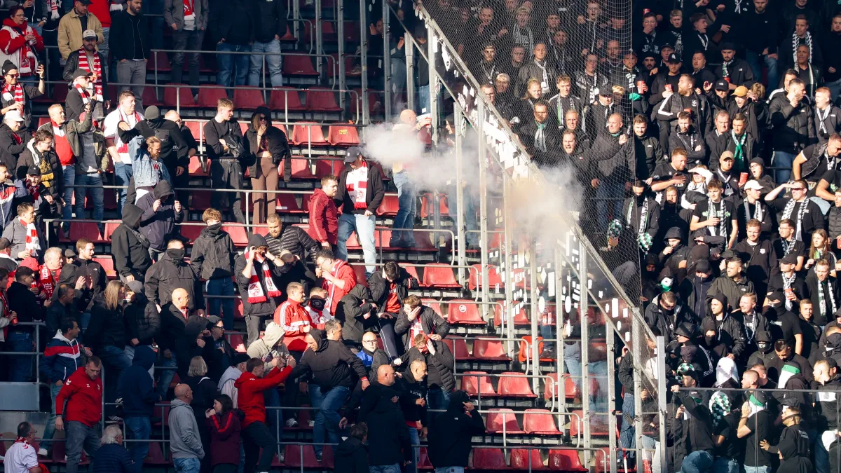 Fußball-Bundesliga: Klubs nach Ausschreitungen bei Rheinderby in Köln entsetzt