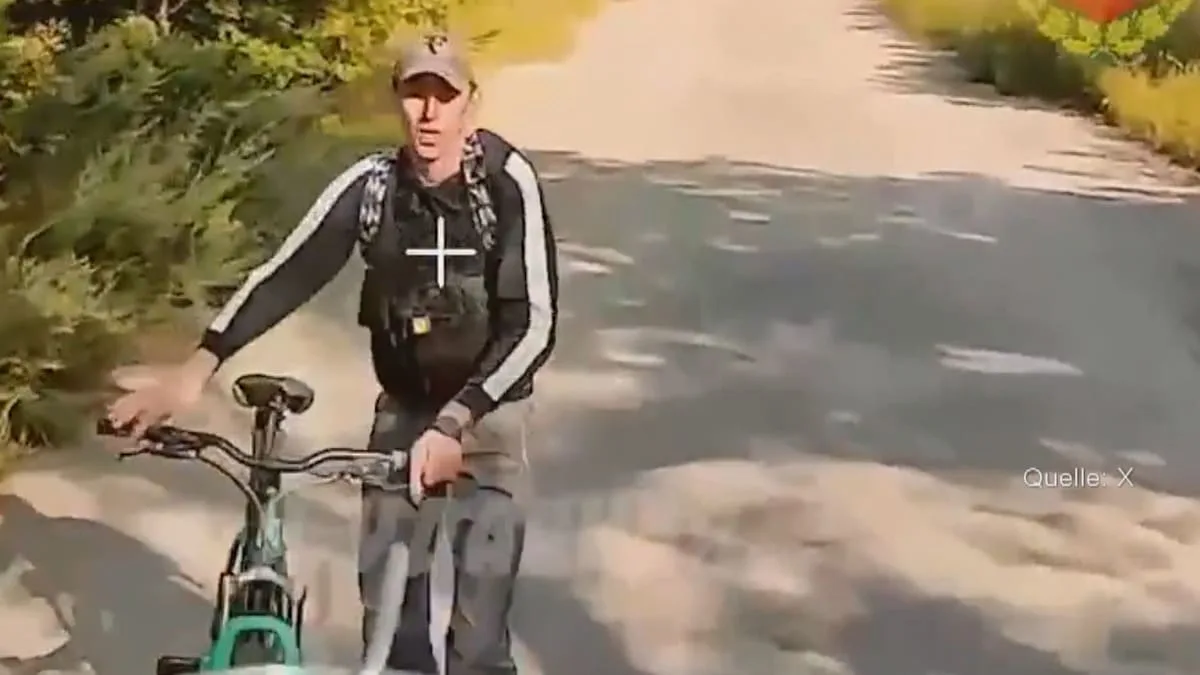 Video zeigt, wie ein Radfahrer von einer russischen Drohne attackiert wird