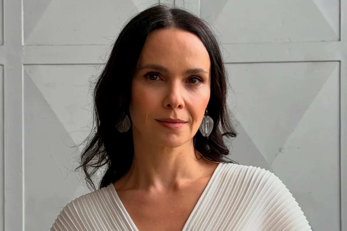 Débora Falabella sobre convite para Avenida Brasil 2: "Dá medo"