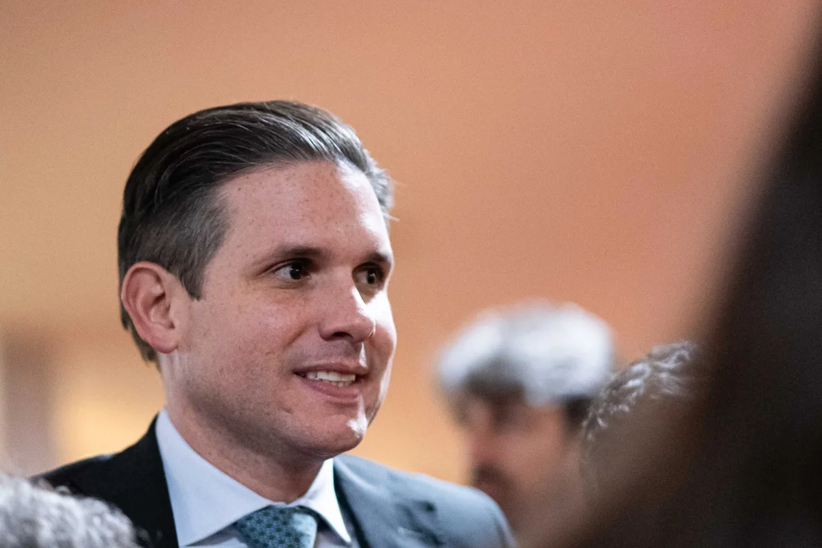 Motta cria oficialmente comissão da PEC que reduz maioridade penal