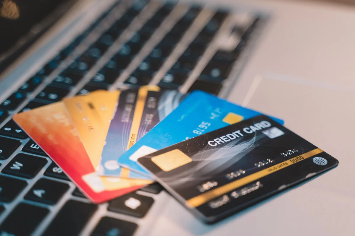 Credit card spends fall 2.8% to ₹2.02 trillion in August, shows RBI data