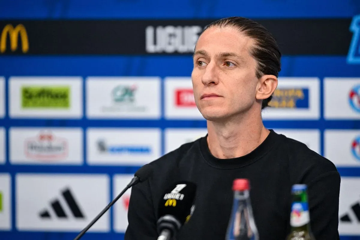 Filipe Luís comemora arrancada do Monaco, mas mantém os pés no chão