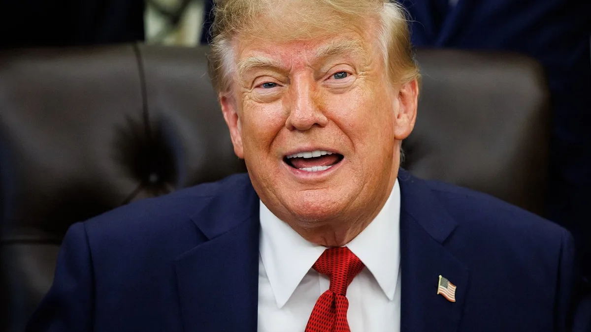 Trump diz que jornais são "ameaça à segurança nacional"