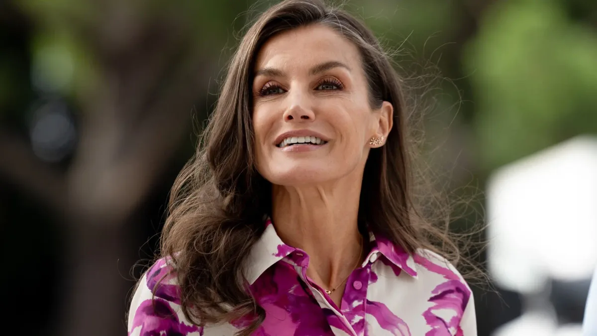 La reina Letizia escucha a las enfermeras quejarse de la falta de manos en la salud mental: "No podemos normalizar el desgaste"