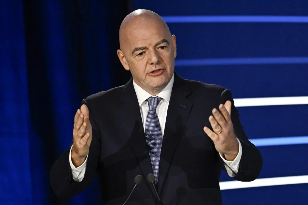 UEFA, AFC e Concacaf têm alto número de votos contra Infantino para eleição da Fifa; entenda