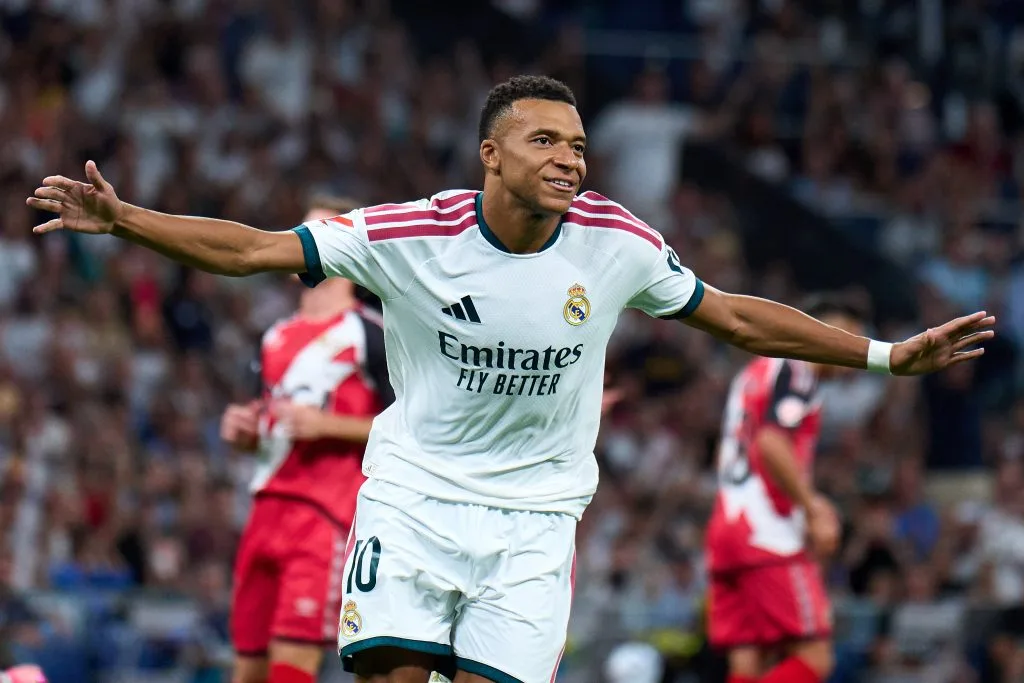 Mbappé revela que quase jogou no Liverpool por influência da mãe