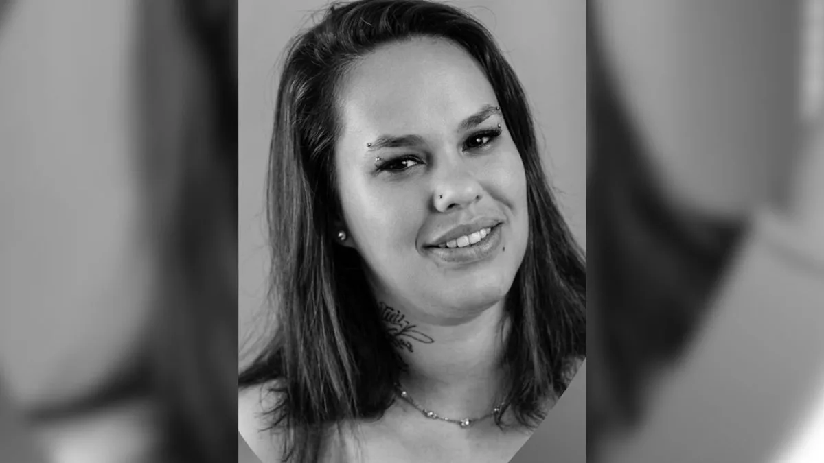 Mãe de 25 anos morta com tiro no rosto é identificada em SC; principal suspeito tem 16 anos e era companheiro da vítima