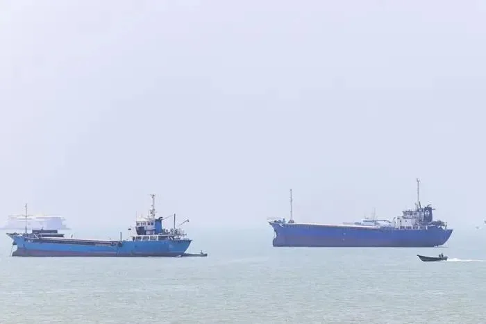 Irán afirma que el estrecho de Ormuz podría reabrirse en siete días si EEUU acepta su plan