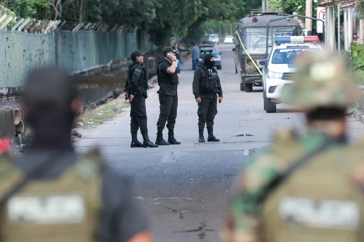 Bolivia: denuncian que policías antidroga hicieron una fiesta en una casa vinculada a Sebastián Marset