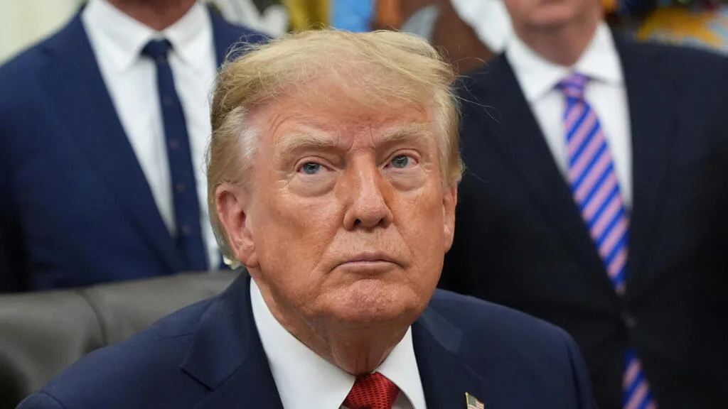 États-Unis: Donald Trump promulgue une loi imposant de nouvelles sanctions contre la Russie
