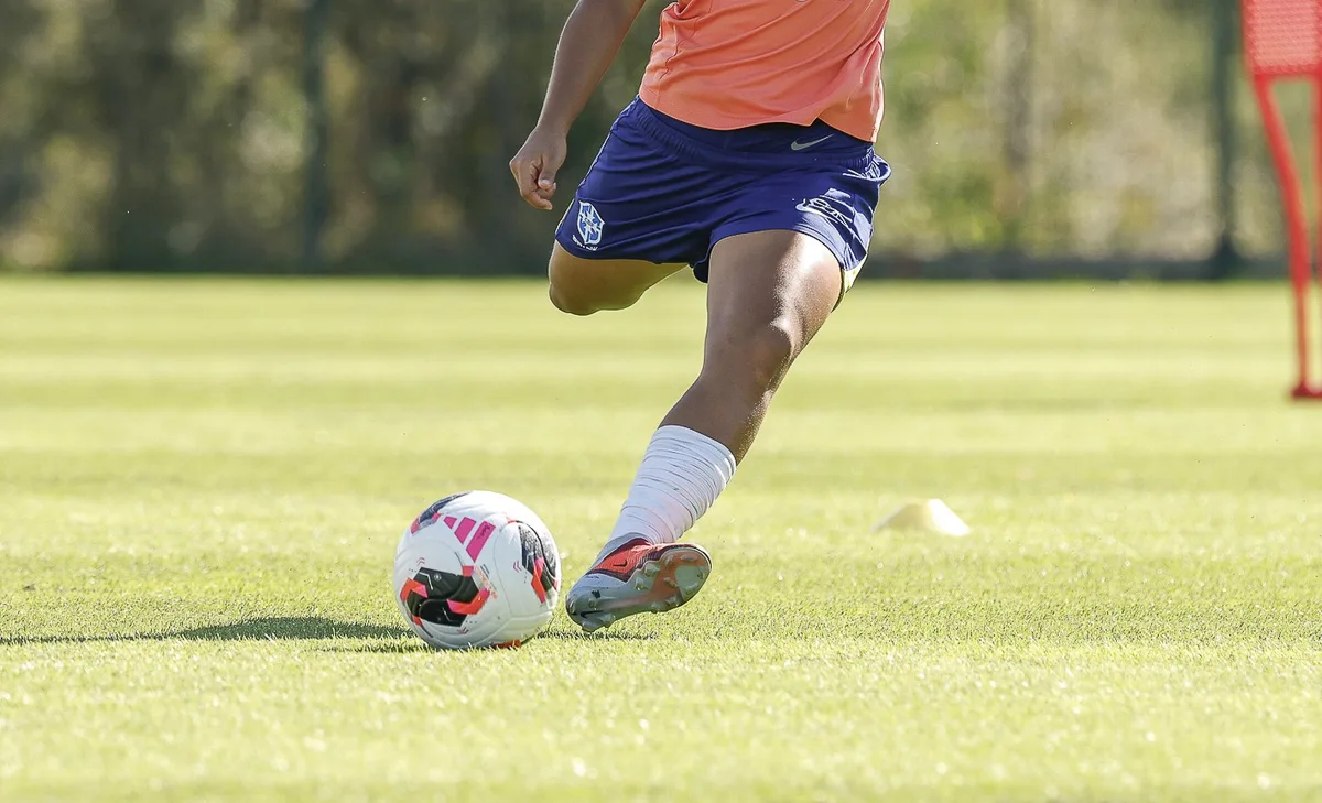 Por que jovens brasileiras estão trocando a base dos clubes pelos EUA