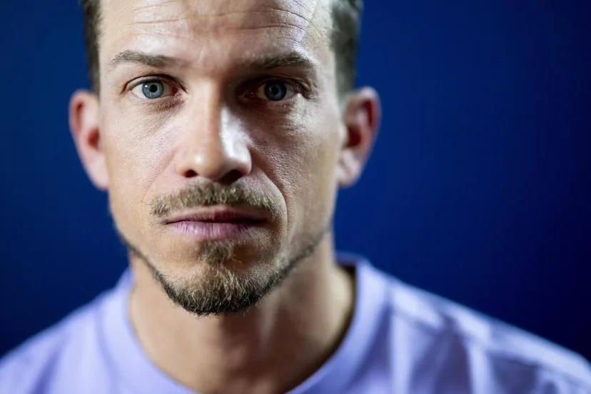« Je n'ai jamais autant souffert » : quand Mathieu Blanchard, atteint de problèmes respiratoires, a pensé abandonner sur le Yukon Arctic Ultra 2025