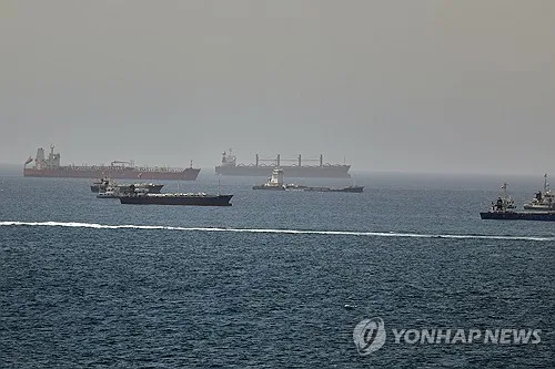 이란 매체 "오만해서 위치추적장치 끈 유조선 또 화재"