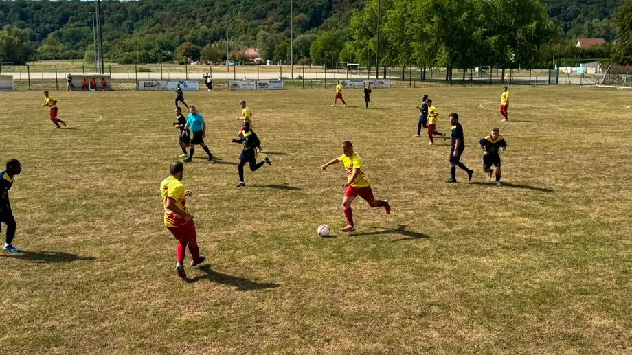 "Il y a des crevasses" : un premier tour de Coupe de France sur des terrains jaunis par la sécheresse en Franche-Comté