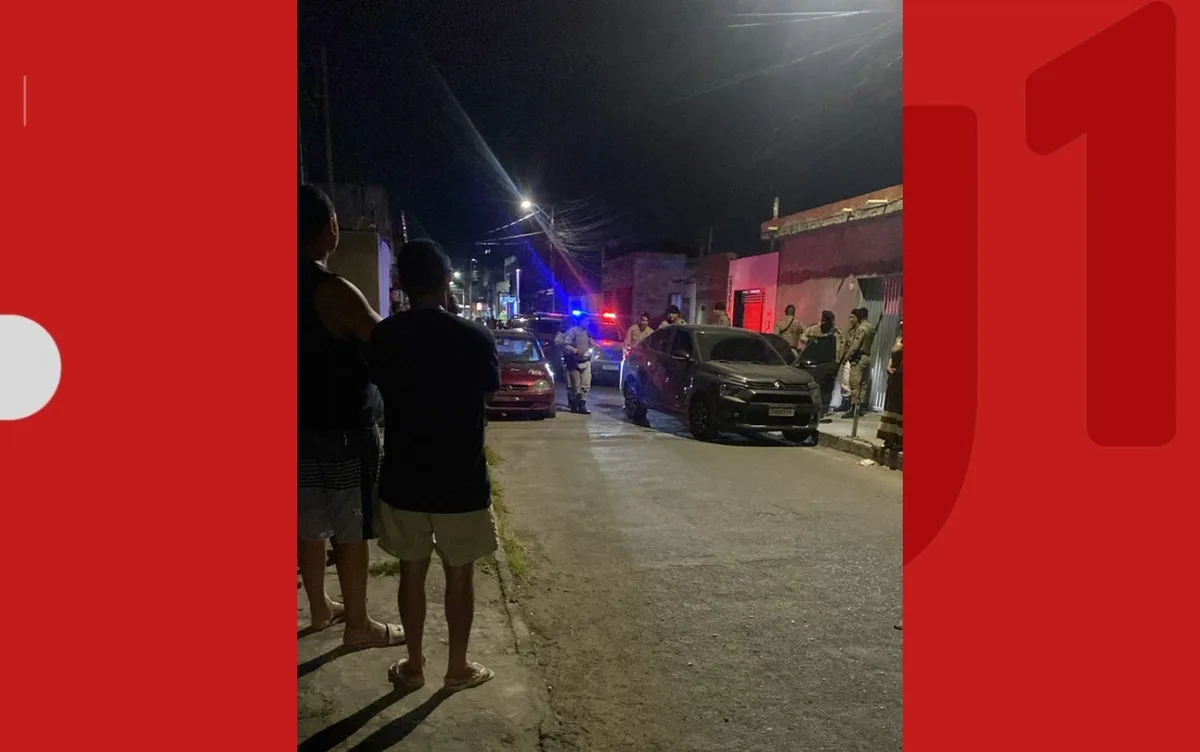 Jovem é morto a tiros e mulher fica ferida durante troca de tiros em Feira de Santana