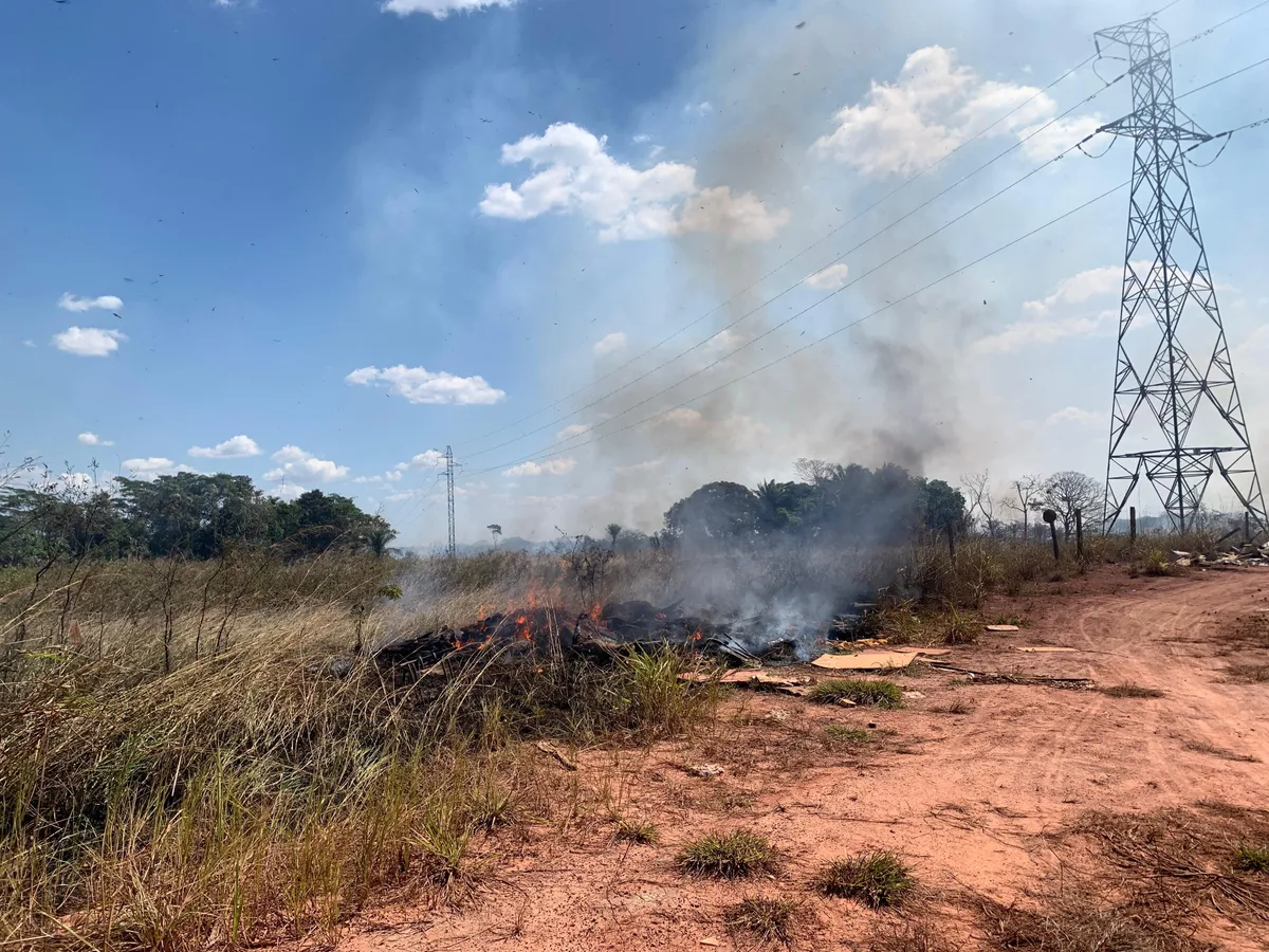 Autorizações para queima controlada são suspensas devido emergência ambiental no Acre