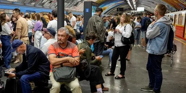 EN DIRECT, guerre en Ukraine : des frappes meurtrières sur Kiev et sa région ; l’Ukraine vise un port russe