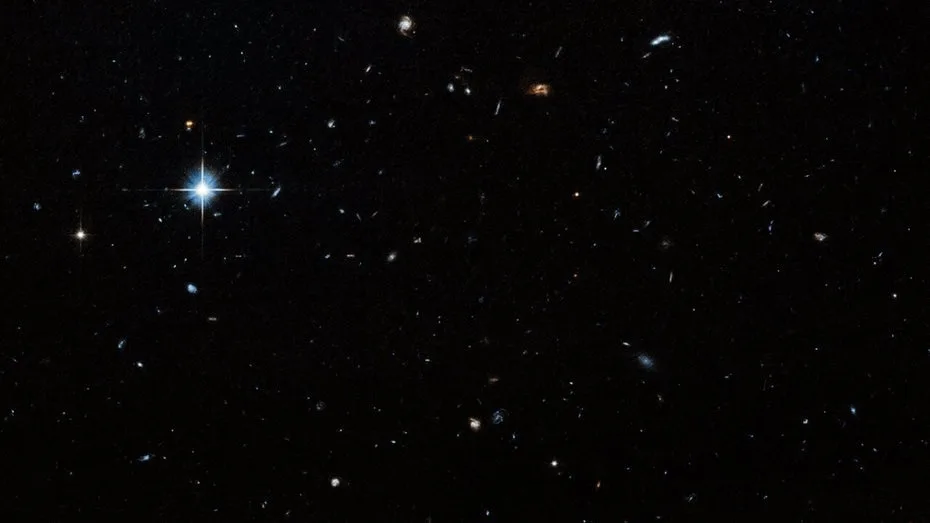 Dunkle Photonen: Neuer Erklärungsansatz stellt alte Annahmen zur Dunklen Materie infrage