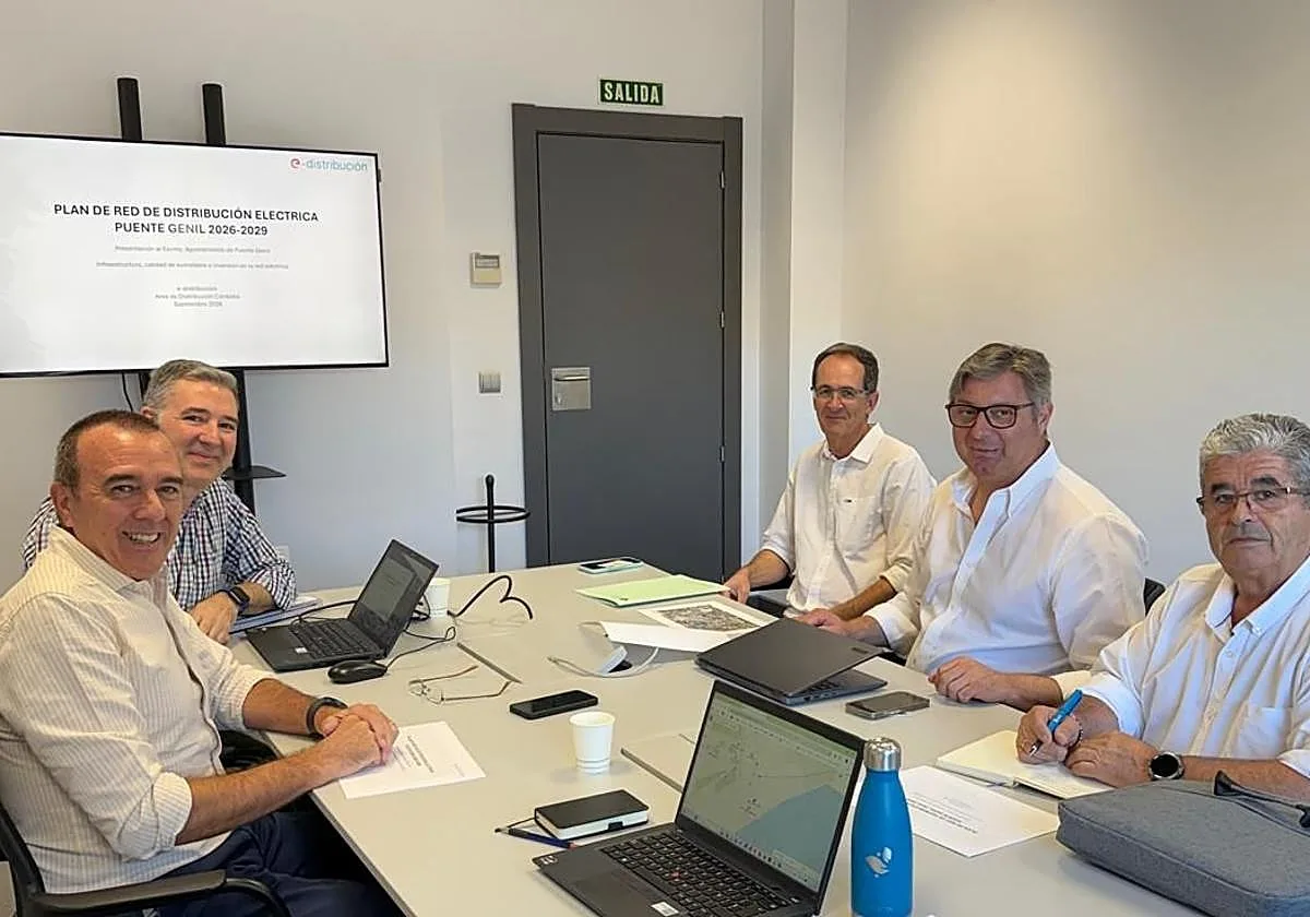 Endesa invertirá 750.000 euros hasta 2029 para reforzar y digitalizar la red eléctrica de Puente Genil
