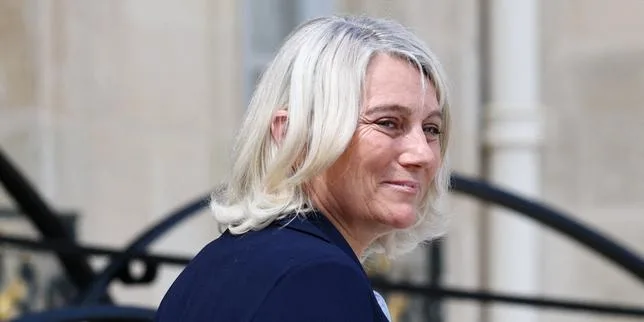 Franchises médicales : le gouvernement renonce au doublement des plafonds dans l’immédiat, annonce Stéphanie Rist