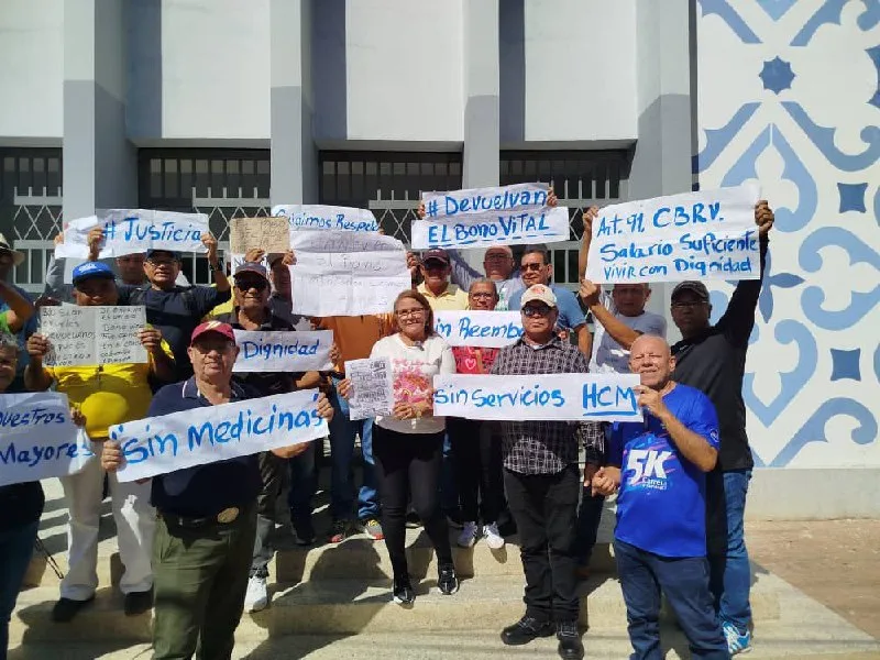 Jubilados de Cantv en Falcón vuelven a la calle para exigir bono compensatorio