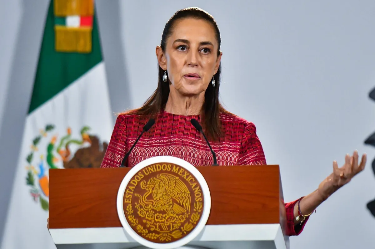 “No fumo mariguana”: Claudia Sheinbaum desmiente rumores en transmisión en vivo | VIDEO
