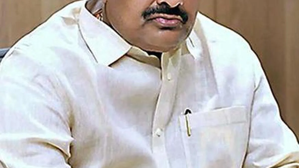 Deep depression: Animal Husbandry Minister suggests steps to keep livestock safe