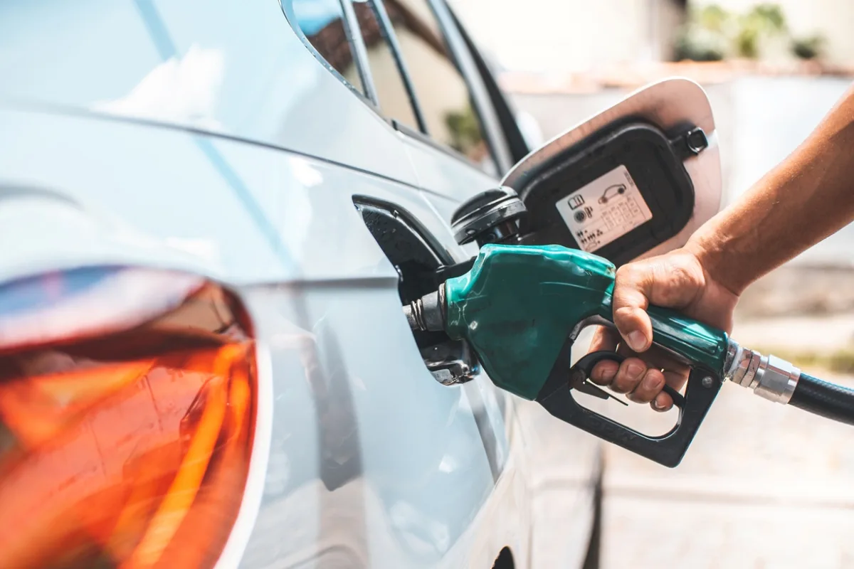 Fazenda prorroga subvenção à gasolina até 9 de setembro, quando caduca MP