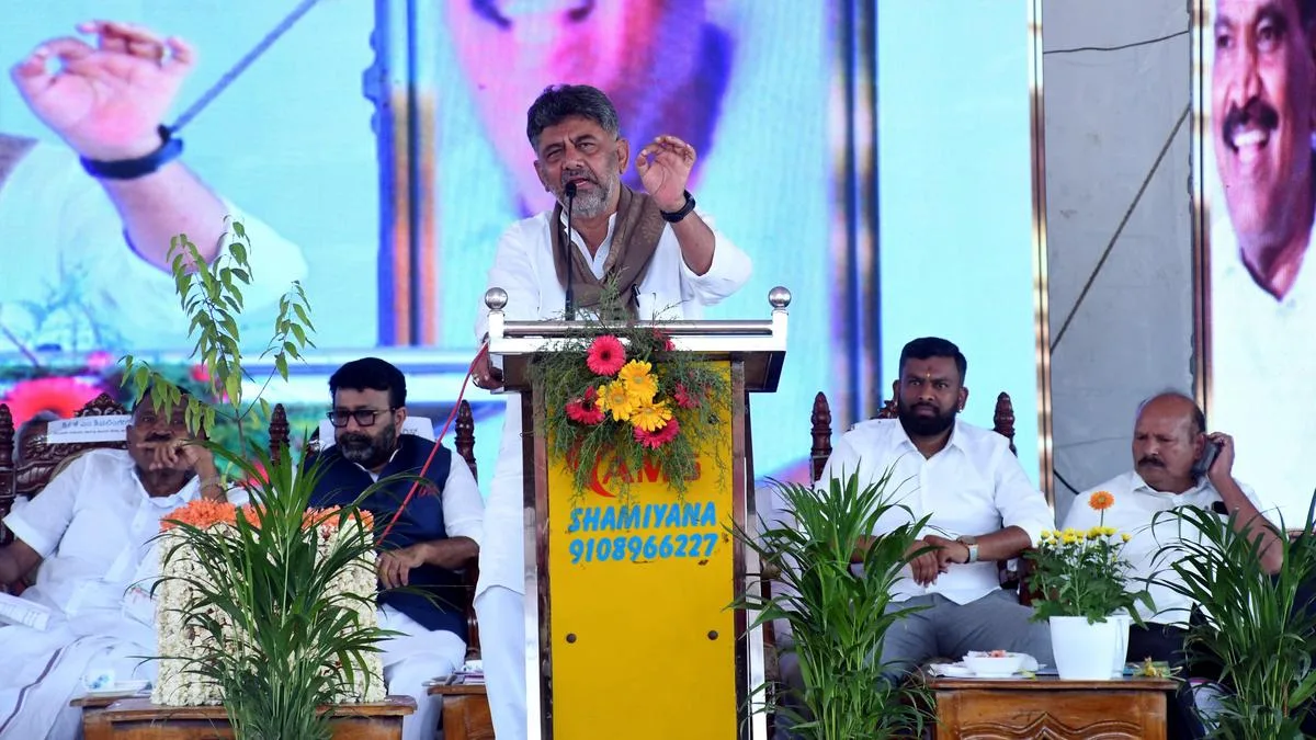 Karnataka CM vows to resolve farmers’ land grant issues, lead all-party delegation to Delhi