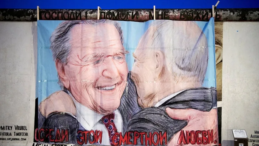 Kommentar: Putins nützlichster Steigbügelhalter heißt Schröder