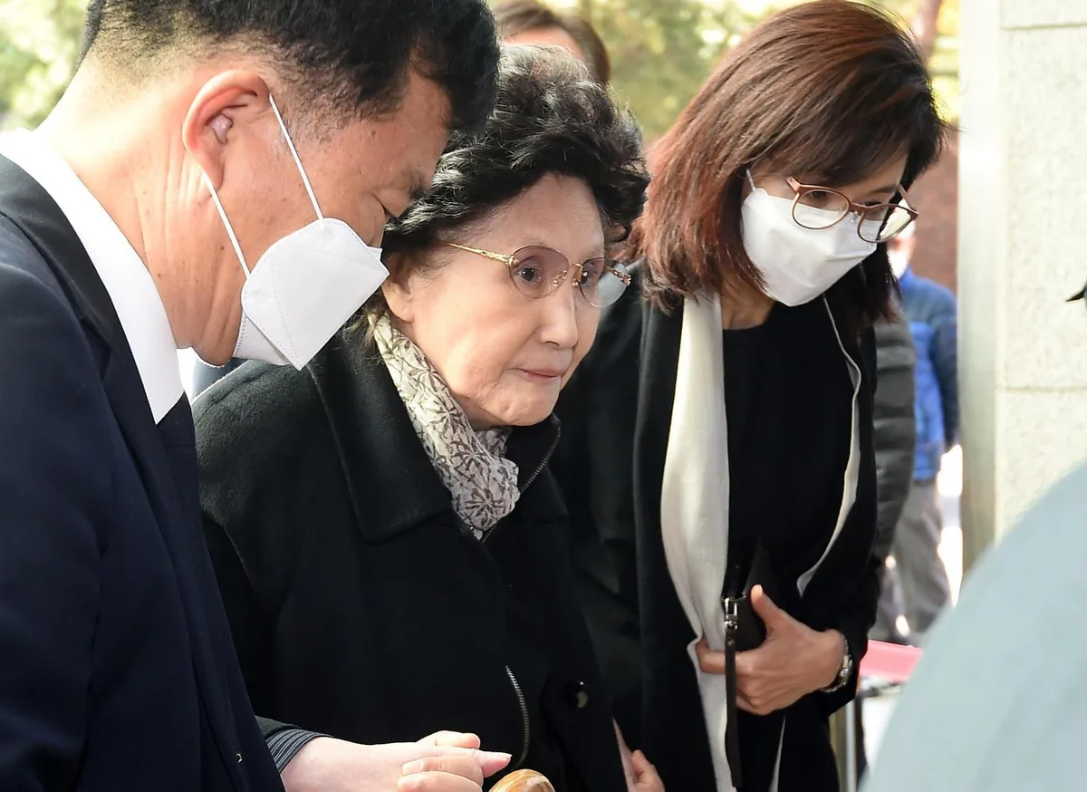 검찰, ‘노태우 비자금 의혹’ 김옥숙 여사 자택 등 압수수색