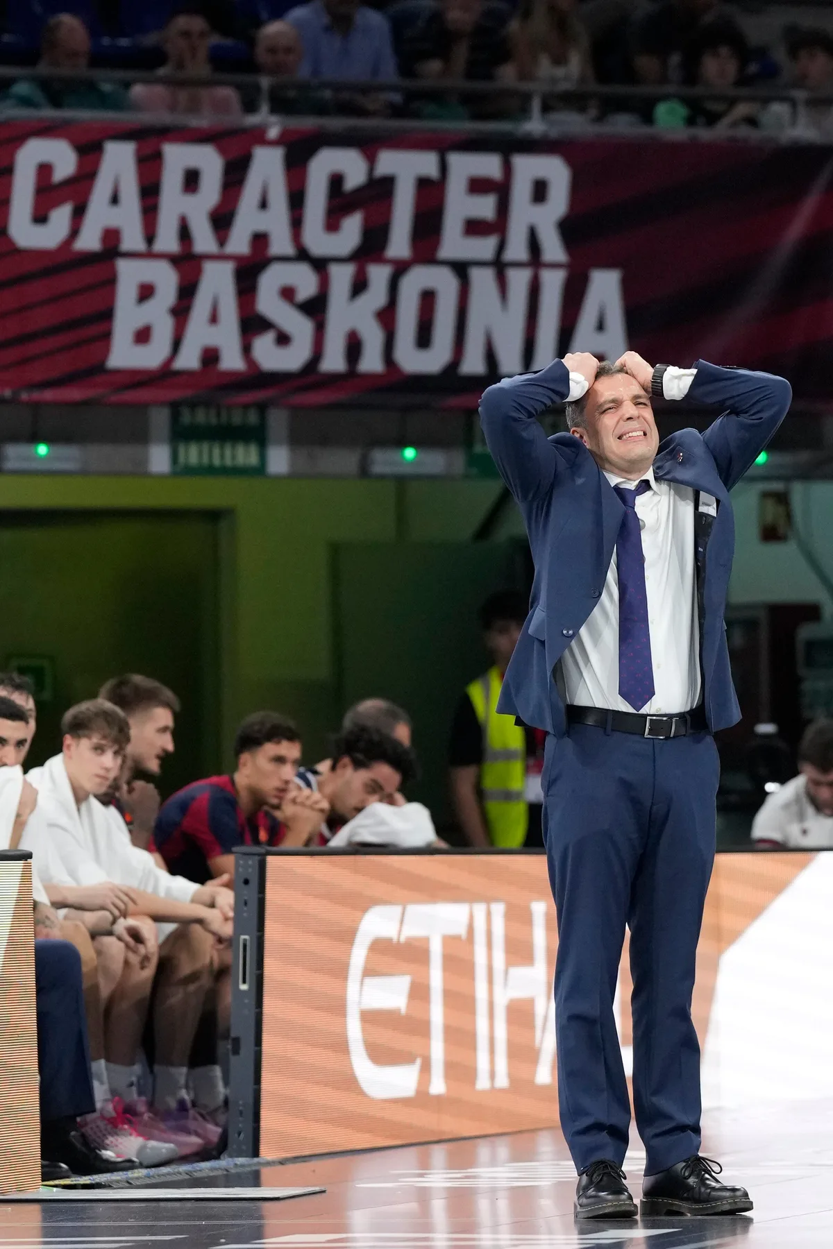 El Baskonia despide a Galbiati